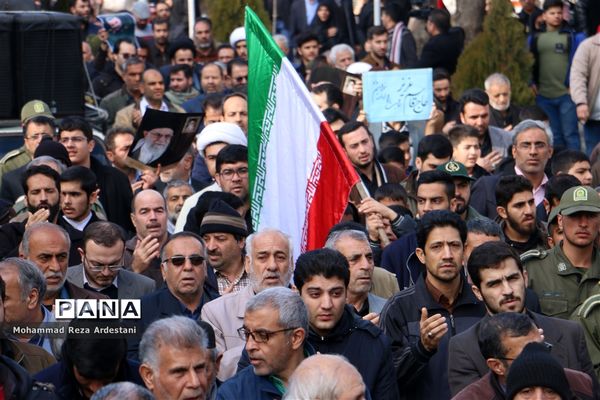 راهپیمایی ضد آمریکایی مردم ورامین به مناسبت  شهادت  سردار سلیمانی