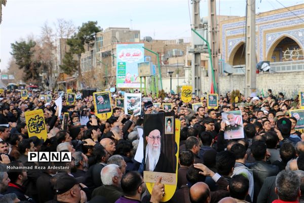 راهپیمایی ضد آمریکایی مردم ورامین به مناسبت  شهادت  سردار سلیمانی
