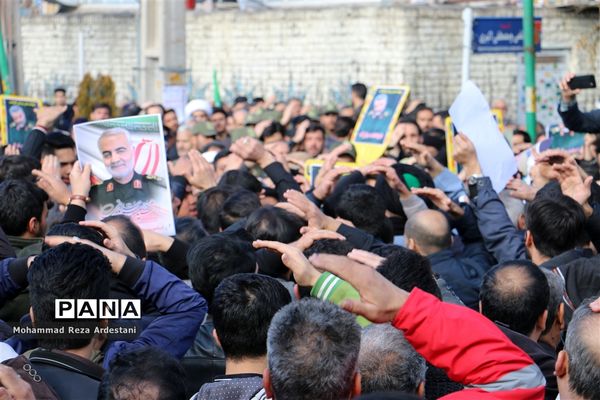 راهپیمایی ضد آمریکایی مردم ورامین به مناسبت  شهادت  سردار سلیمانی
