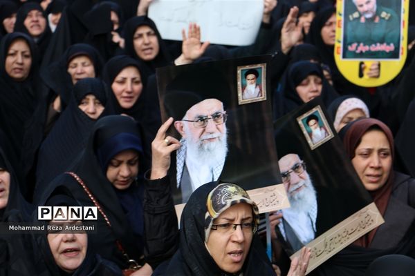 راهپیمایی ضد آمریکایی مردم ورامین به مناسبت  شهادت  سردار سلیمانی