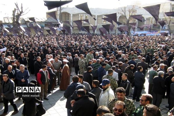 آیین بزرگداشت شهید سردارقاسم سلیمانی در مسجد جامع کرمانشاه