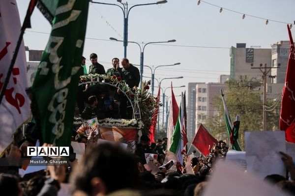 تشییع با شکوه پیکر شهید قاسم سلیمانی در اهواز