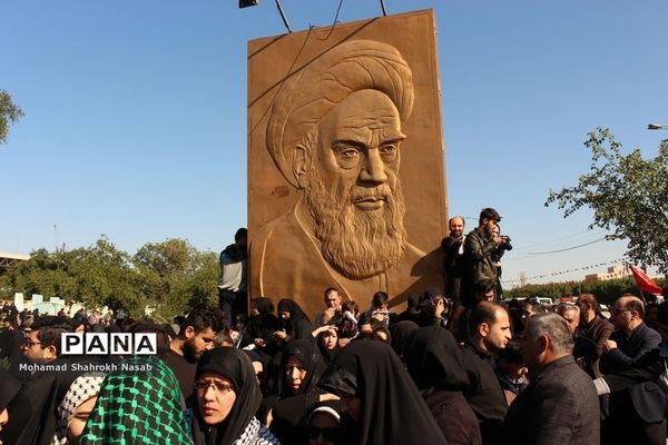 تشییع با شکوه پیکر سردار شهید سلیمانی در اهواز-2