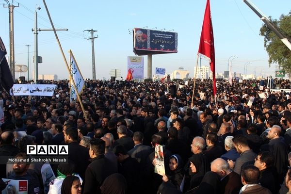 تشییع با شکوه پیکر سردار شهید سلیمانی در اهواز-2