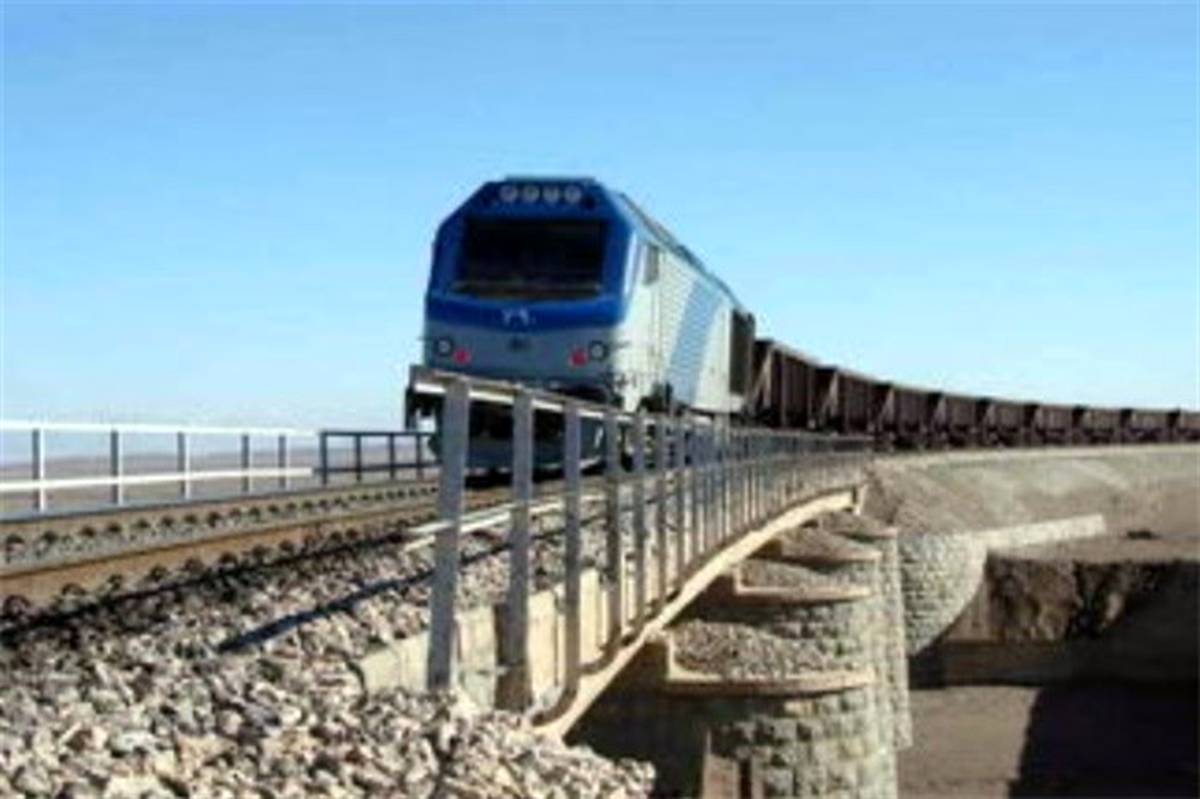 3 رام قطار فوق العاده از تهران و یزد به کرمان اضافه شد