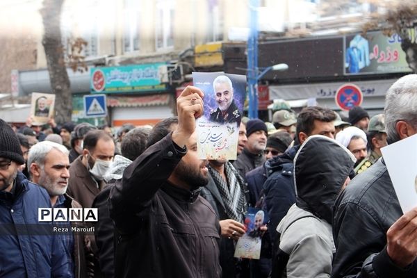 مراسم سوگواری خیابانی  مردم ارومیه به‌مناسبت شهادت  سپهبد قاسم سلیمانی  و شهدای همراه