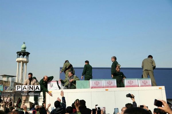 وداع پرشورمردم تهران با سپهبد شهیدسردار قاسم سلیمانی