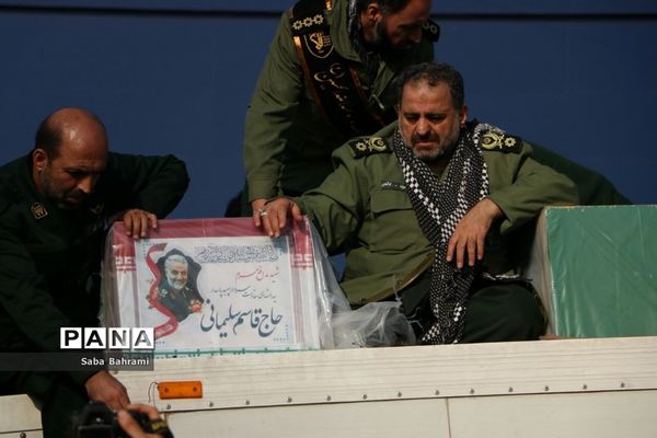 وداع پرشورمردم تهران با سپهبد شهیدسردار قاسم سلیمانی