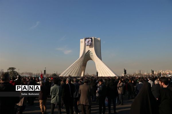 وداع پرشورمردم تهران با سپهبد شهیدسردار قاسم سلیمانی