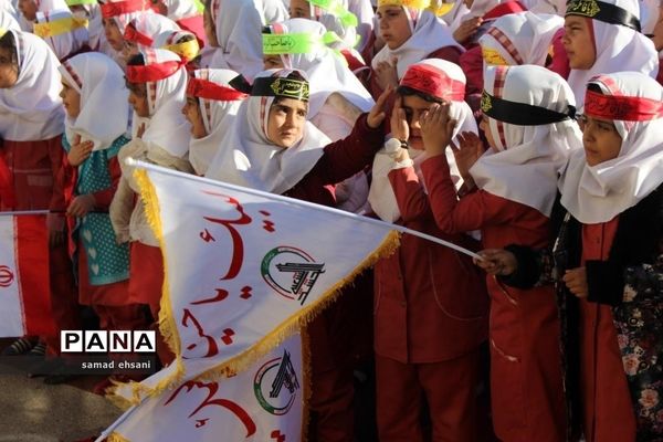 عزاداری دانش آموزان پیشتاز مدرسه جهادگران یاسوج در سوگ سردار دلها