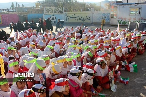 عزاداری دانش آموزان پیشتاز مدرسه جهادگران یاسوج در سوگ سردار دلها