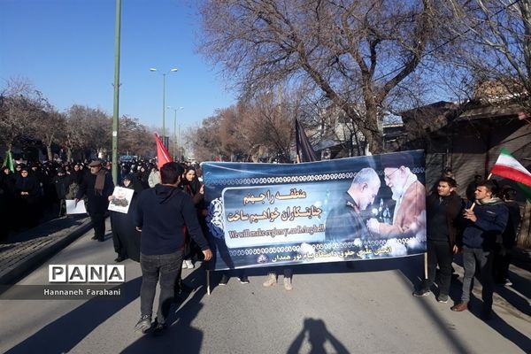 بزرگداشت سردار سلیمانی با حضور دانشجویان انجمن علمی حقوق دانشگاه پیام نور همدان