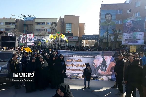 بزرگداشت سردار سلیمانی با حضور دانشجویان انجمن علمی حقوق دانشگاه پیام نور همدان