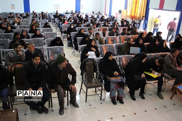 بررسی مدارک قبول شدگان آزمون استخدامی آموزش و پرورش