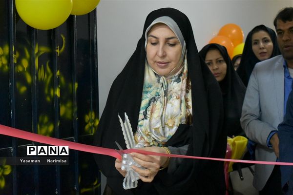 افتتاحیه نمایشگاه عفاف و حجاب( البسه اداری) در کانون شهید باهنر شهرستان امیدیه