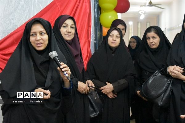 افتتاحیه نمایشگاه عفاف و حجاب( البسه اداری) در کانون شهید باهنر شهرستان امیدیه
