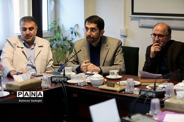 کارگروه دانش آموزی و فرهنگیان ستاد بزرگداشت دهه مبارک فجر