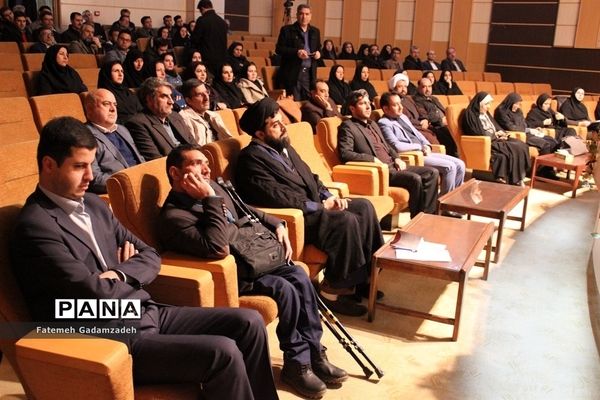 نشست کتابخوان یادمان سردارشهیدحاج قاسم سلیمانی دراسلامشهر