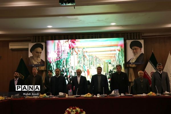 نشست مشترک وزیر آموزش و پرورش با جمعی از خیرین مدرسه ساز استان خراسان رضوی