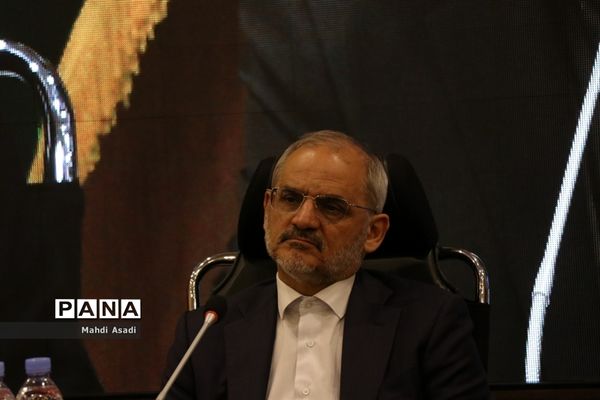 نشست مشترک وزیر آموزش و پرورش با جمعی از خیرین مدرسه ساز استان خراسان رضوی