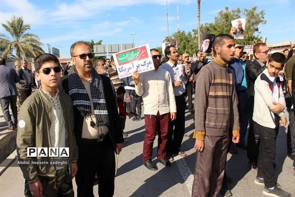 حماسه حضور مردم بوشهر در میثاق با ولایت  حمایت از سپاه و آرمان های انقلاب