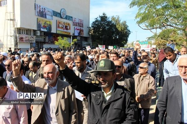 حماسه حضور مردم بوشهر در میثاق با ولایت  حمایت از سپاه و آرمان های انقلاب