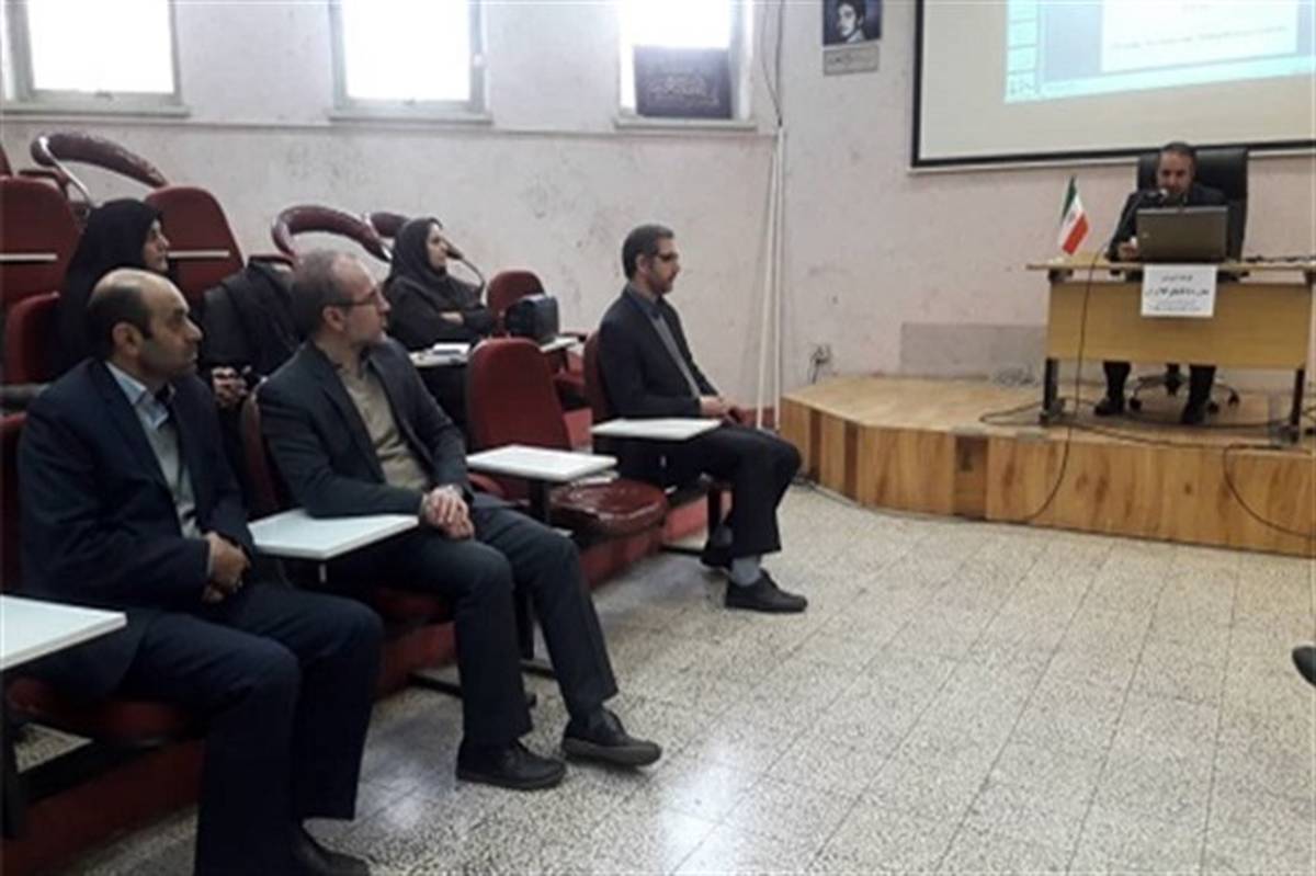 برگزاری کارگاه آموزشی مبارزه با کالای قاچاق و ارز در منطقه۳
