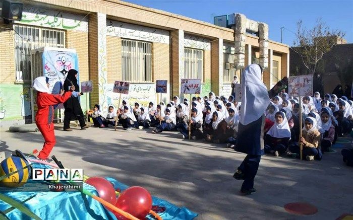 بررسی مشکلات حوزه تعلیم و تربیت در «مدرسه ایران»