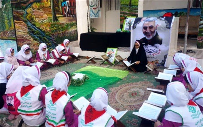 مراسم بزرگداشت شهدای مقاومت در دبستان بنت الهدی بوشهر