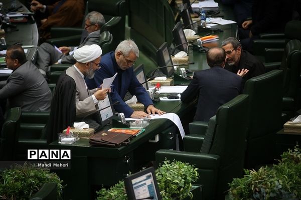 حضور فرمانده کل سپاه پاسداران انقلاب اسلامی در مجلس شورای اسلامی