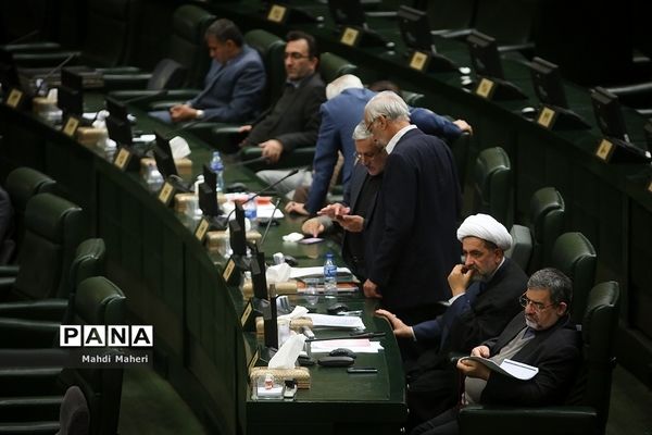 حضور فرمانده کل سپاه پاسداران انقلاب اسلامی در مجلس شورای اسلامی