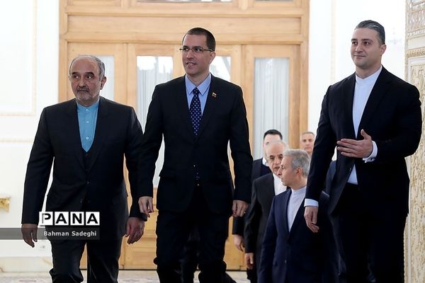 دیدار ظریف با وزیر امور خارجه ونزوئلا