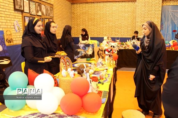 نمایشگاه دستاوردهای مدارس غیر دولتی و هیات امنایی  بوشهر