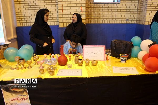 نمایشگاه دستاوردهای مدارس غیر دولتی و هیات امنایی  بوشهر