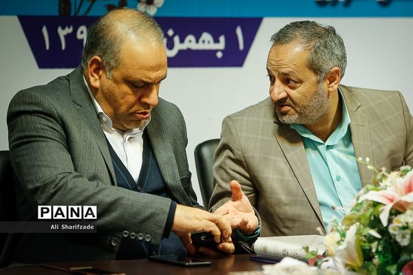 آیین تکریم و معارفه قائم مقام سازمان دانش آموزی