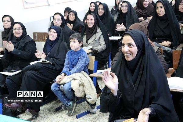 برگزاری همایش آموزشی مدرسان و مربیان سازمان دانش آموزی در آباده