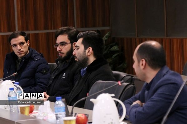جلسه شورای مشورتی جوانان شهرستان تهران در کانون مفتح