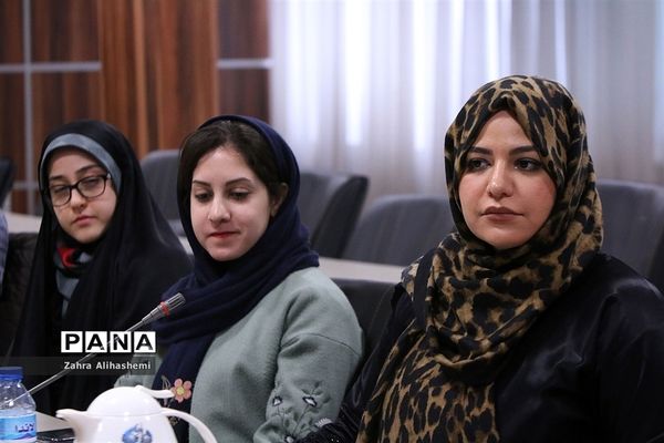 جلسه شورای مشورتی جوانان شهرستان تهران در کانون مفتح