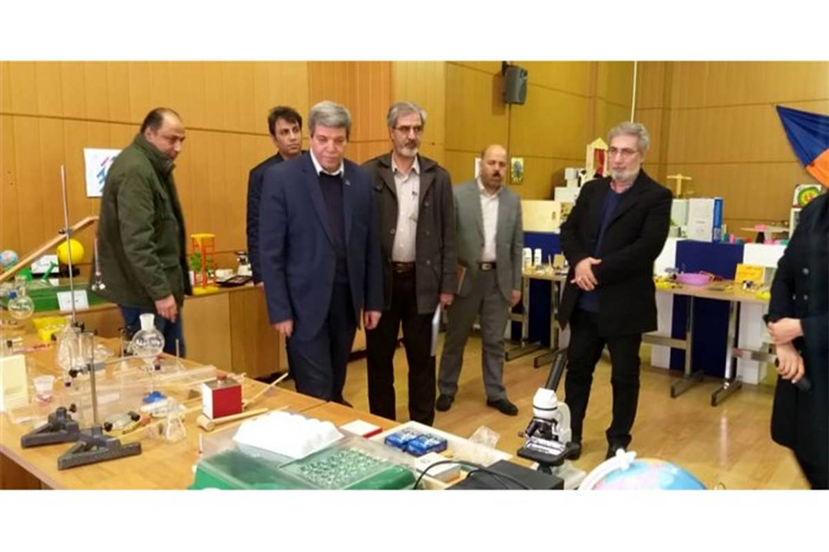 حسینی خبر داد: استاندارد سازی وسایل و تجهیزات آموزشی دانش‌آموزان استثنایی با کمک صنایع آموزشی ایران