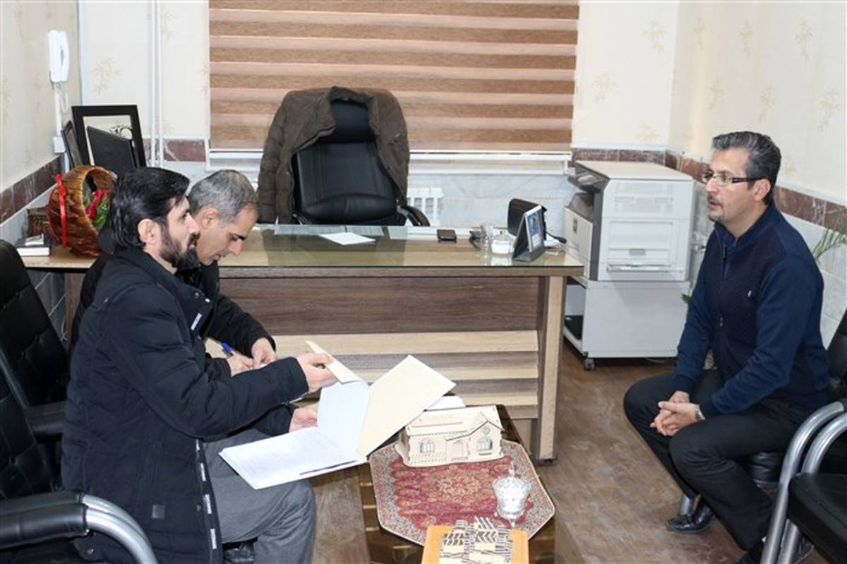 بازدید کارشناسان سازمان دانش آموزی قزوین از پایگاه های تغذیه مدارس قوام و شیخ کلینی