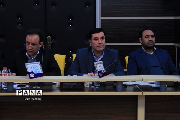 جلسه مشترک شورای معاونان اداره‌کل و مدیران و روسای آموزش و پرورش نواحی  و مناطق استان آذربایجان شرقی
