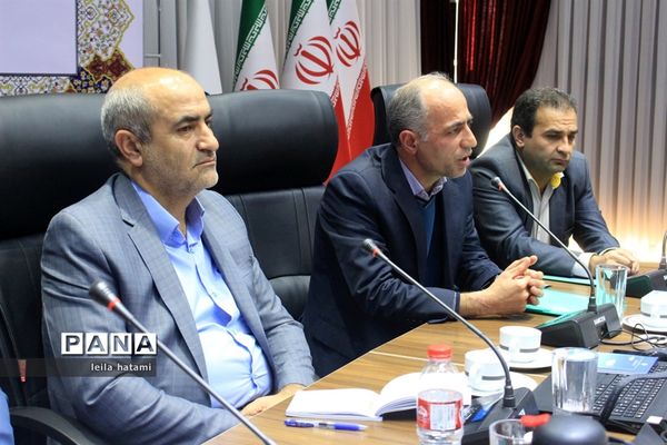 جلسه مشترک شورای معاونان اداره‌کل و مدیران و روسای آموزش و پرورش نواحی  و مناطق استان آذربایجان شرقی