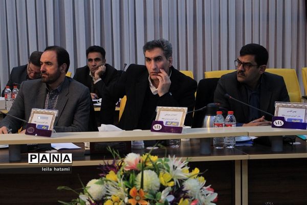 جلسه مشترک شورای معاونان اداره‌کل و مدیران و روسای آموزش و پرورش نواحی  و مناطق استان آذربایجان شرقی