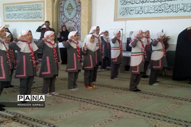 بازدید مربیان پیشتازان سازمان دانش آموزی استان ازمدارس اشکذر