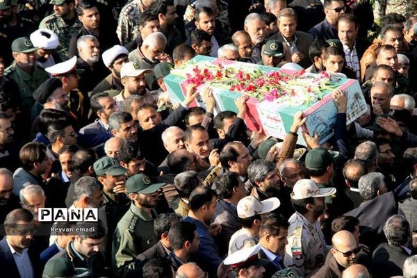 استقبال از پیکرهای پاک 3 شهید گمنام دفاع مقدس در فرودگاه بوشهر
