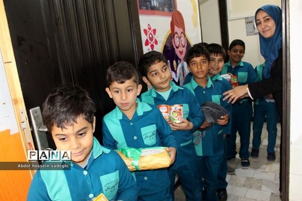دومین سیل  مهربانی  دبستان محمد بیگی بوشهر
