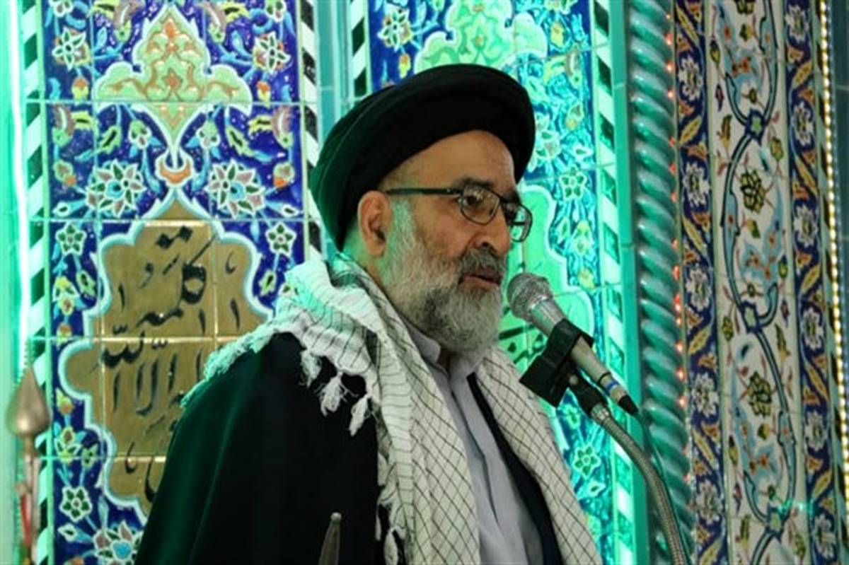 امام جمعه موقت ورامین: امروز آمریکا درگرداب گرفتار شده که هر چقدر هم دست و پا بزند بیشتر غرق خواهد شد