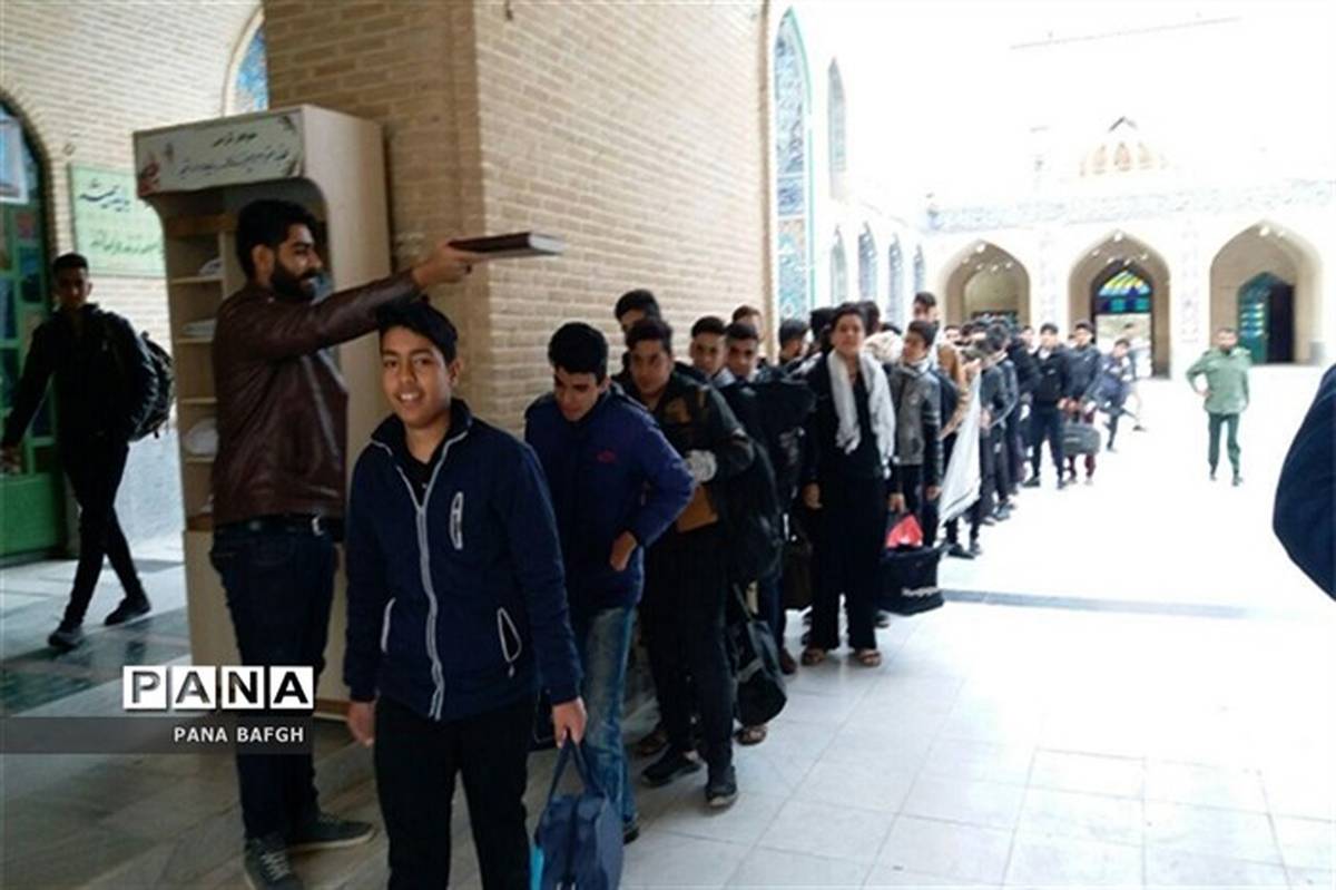 اعزام دانش آموزان بافقی به اردوی راهیان نور جنوب کشور