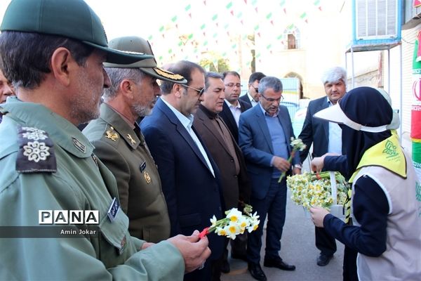 آیین نواختن زنگ انقلاب اسلامی در مدرسه الزهرا شهر شیراز