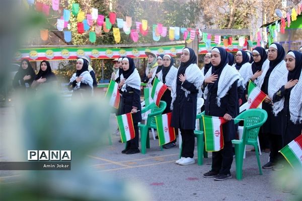 آیین نواختن زنگ انقلاب اسلامی در مدرسه الزهرا شهر شیراز